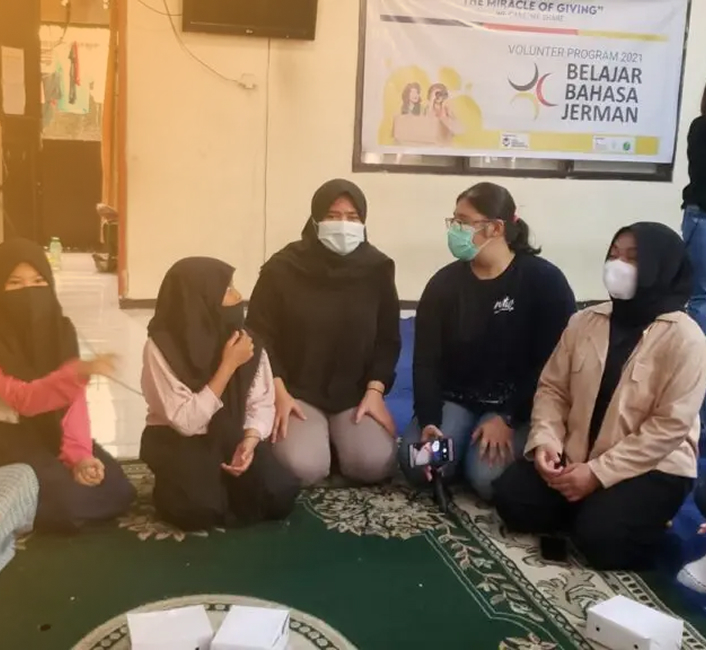 Image gallery marquee