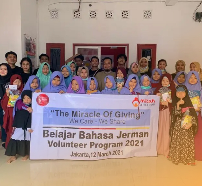 Image gallery marquee