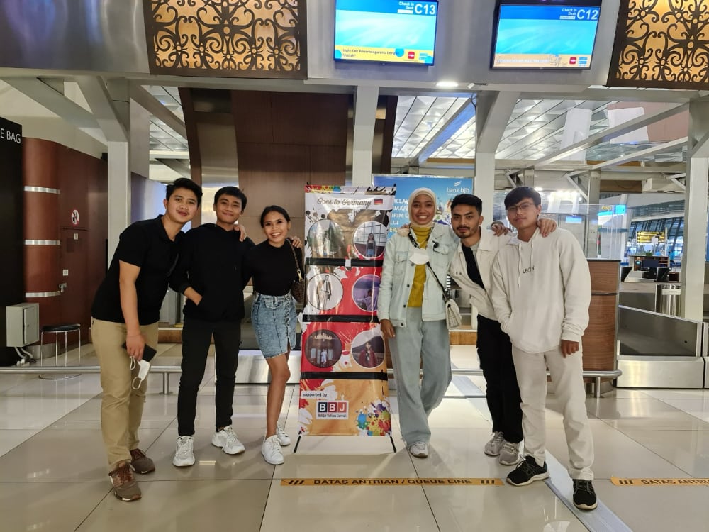 Image gallery marquee